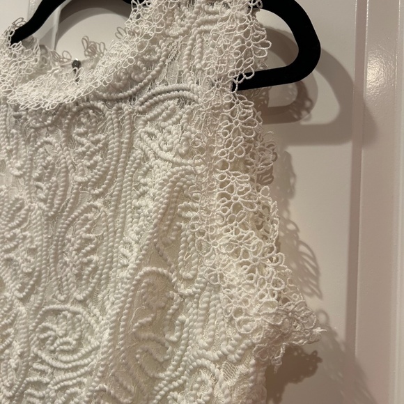 Chicwish White Lace Sleeveless Top Size XL - Picture 3 of 5